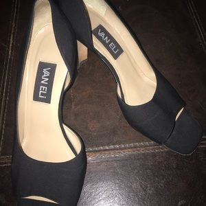 Vaneli shoes .. black size 8 like new